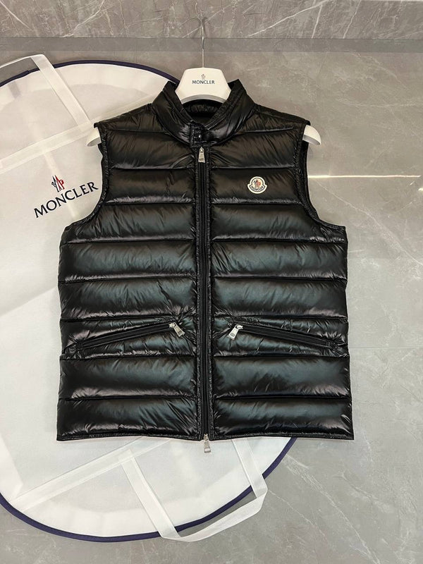 (PRE ORDER) MNCLR GILET BLACK