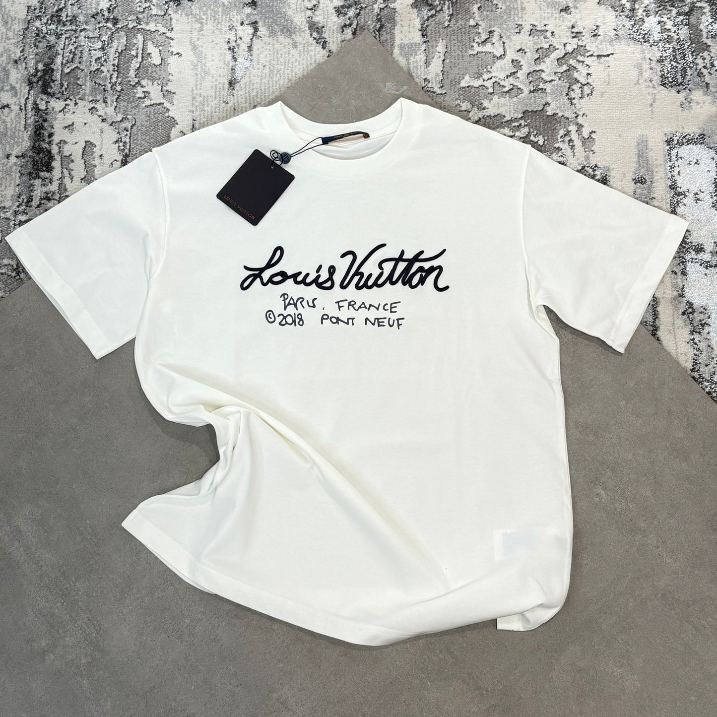 LVE TEE-WHITE