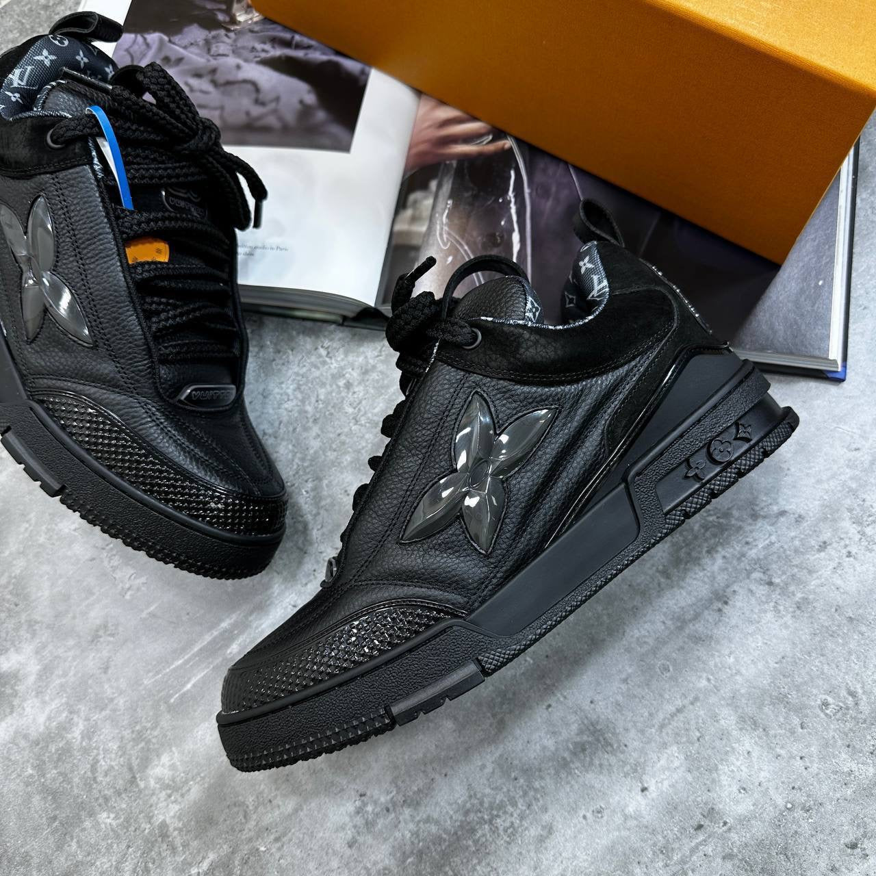 LVE SKATES-BLACK