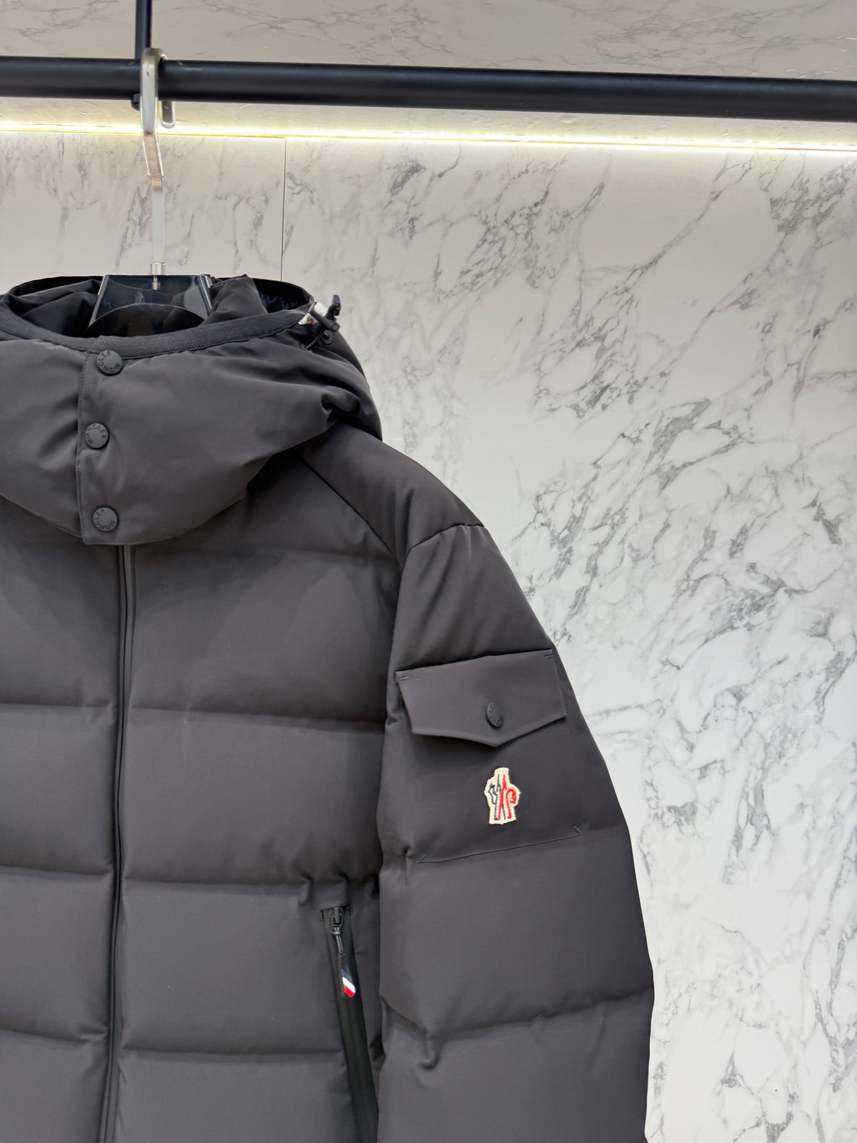 PRE ORDER MNCLR GRENOBLE-GREY