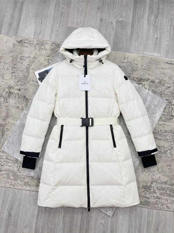 PRE ORDER WOMENS MNCLR COAT