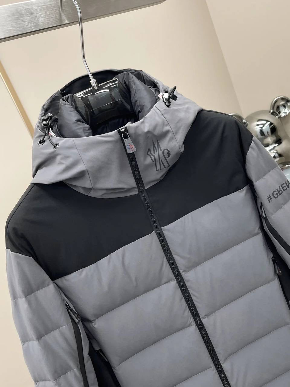 (PRE ORDER) MNCLR GRENOBLE COAT GREY