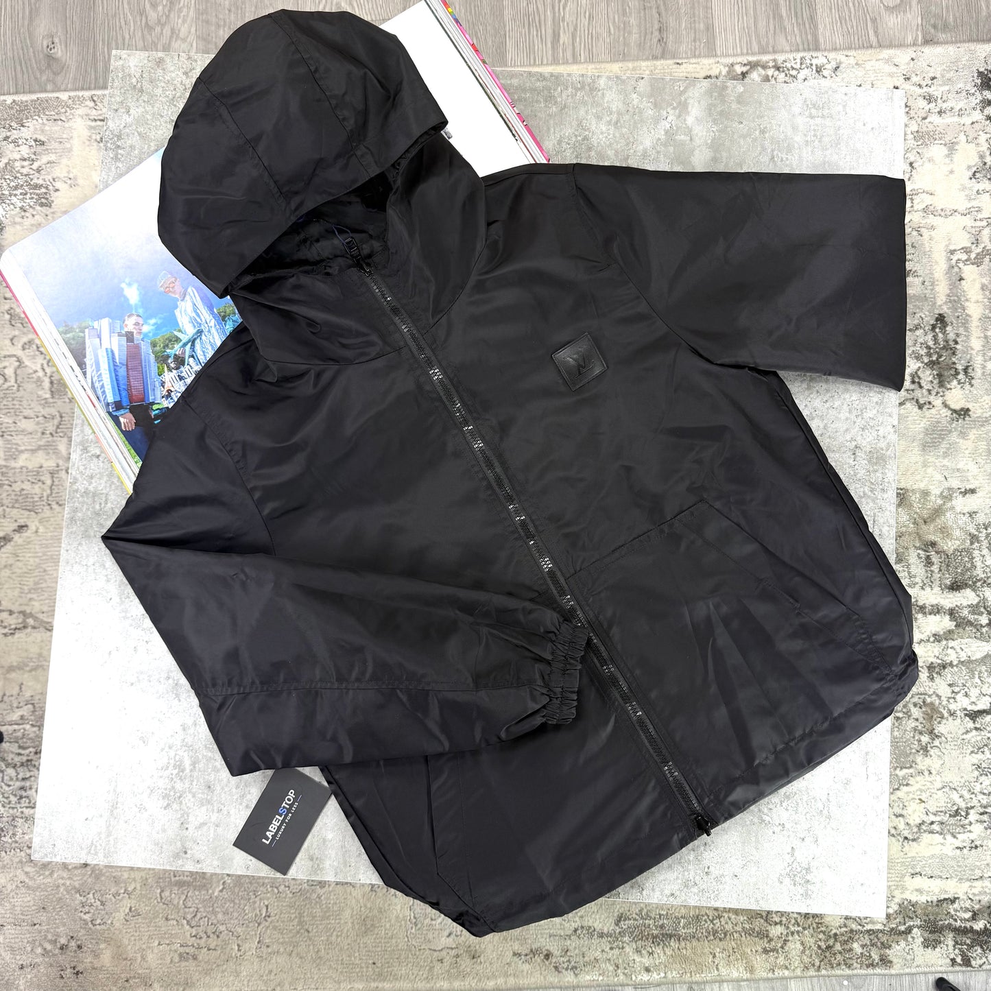 LVE WINDBREAKER-BLACK