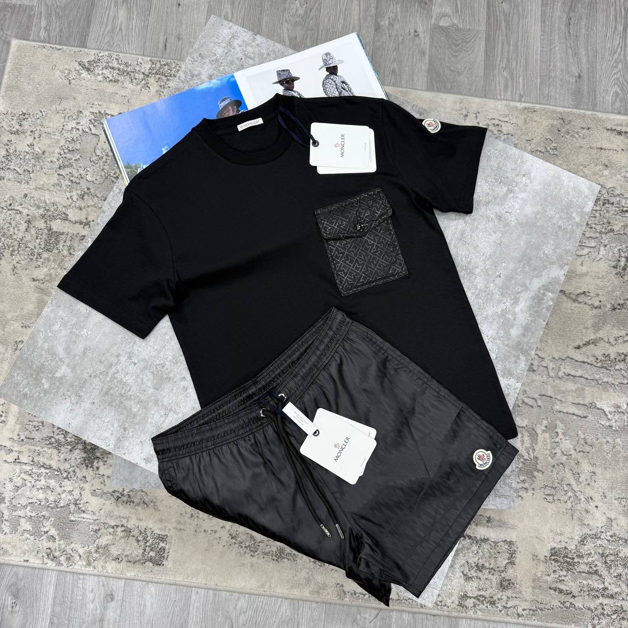MNCLER TEE-BLACK