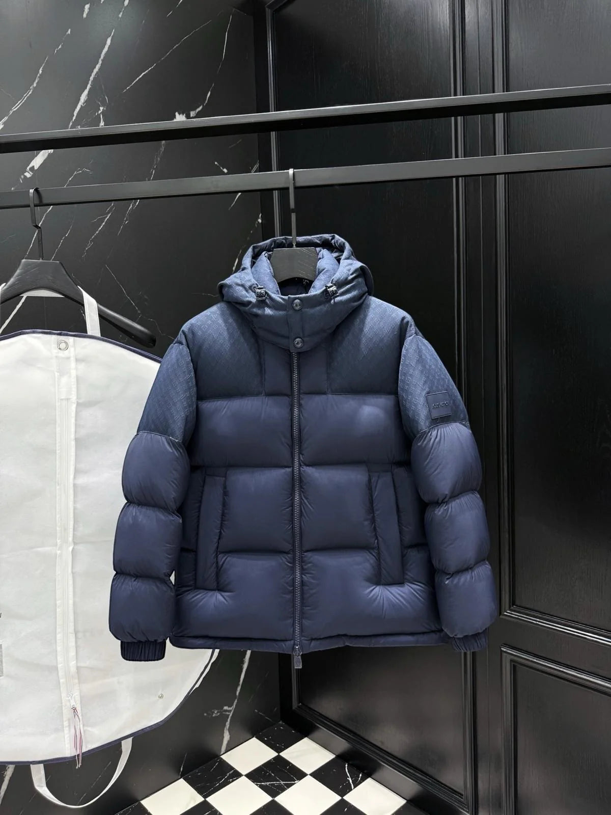 (PRE ORDER) LVE COAT NAVY