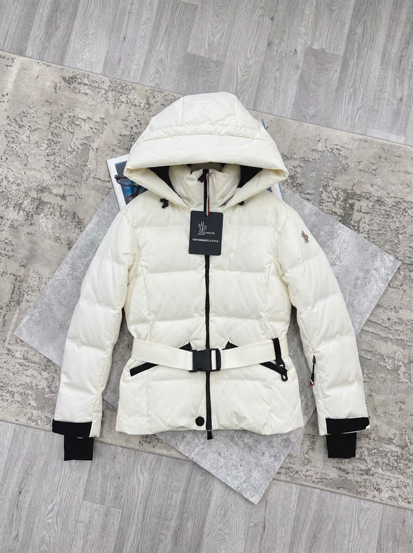PRE ORDER WOMENS MNCLR COAT