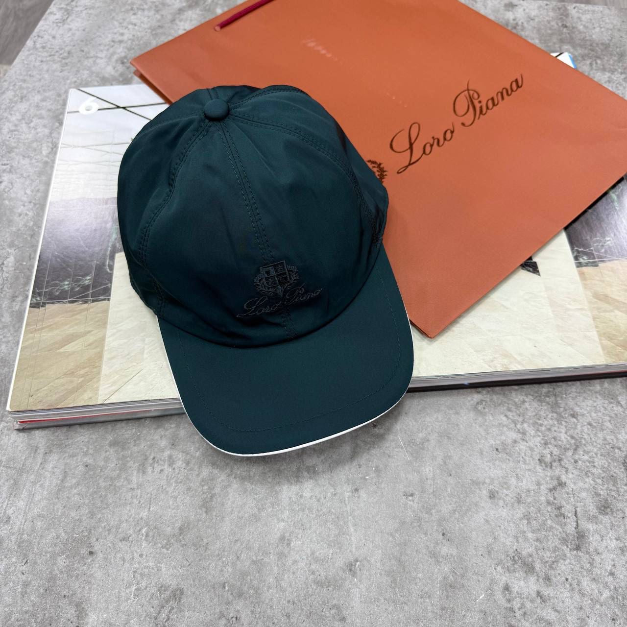 LORO CAP