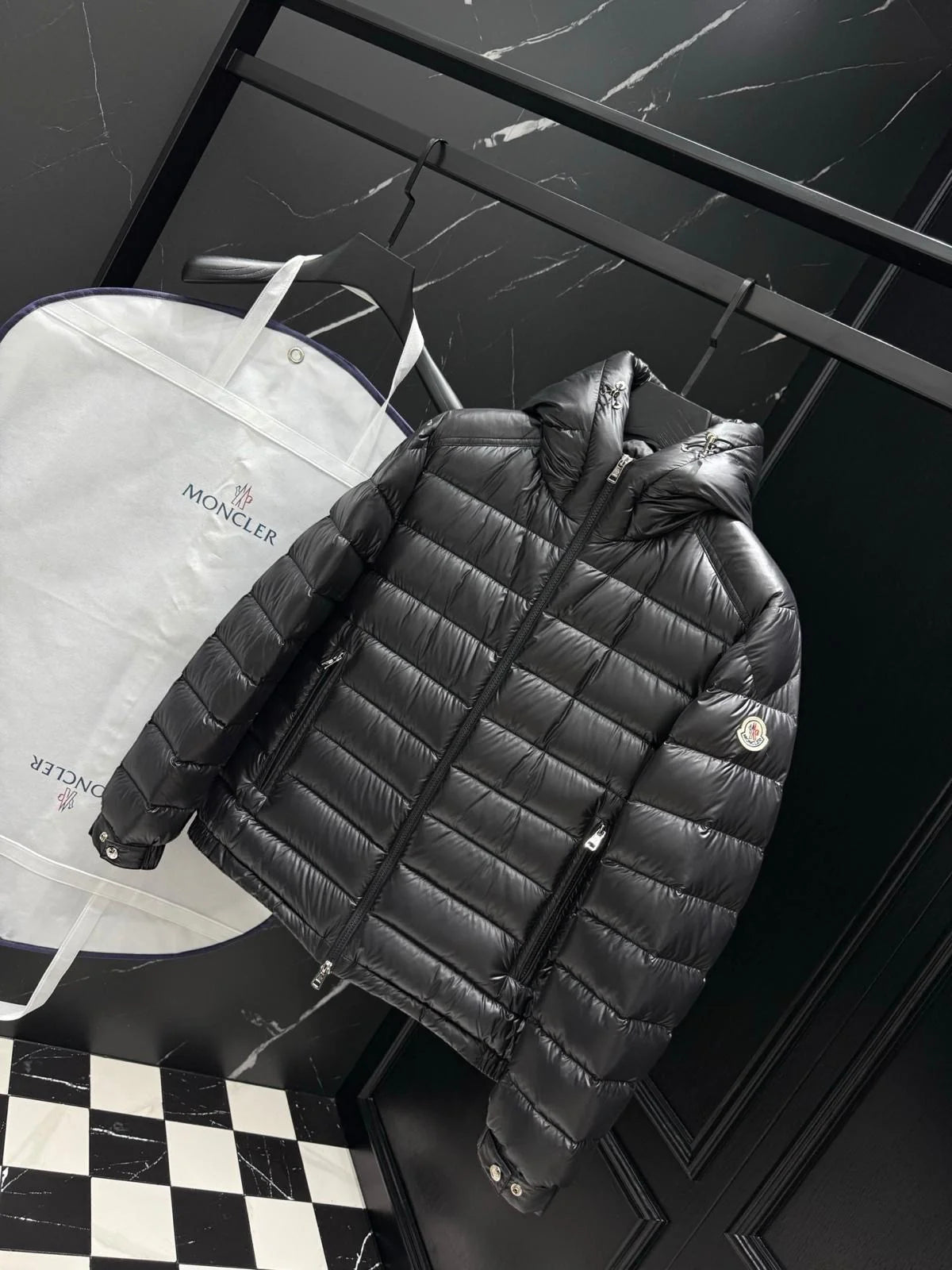 (PRE ORDER) MNCLR COAT BLACK
