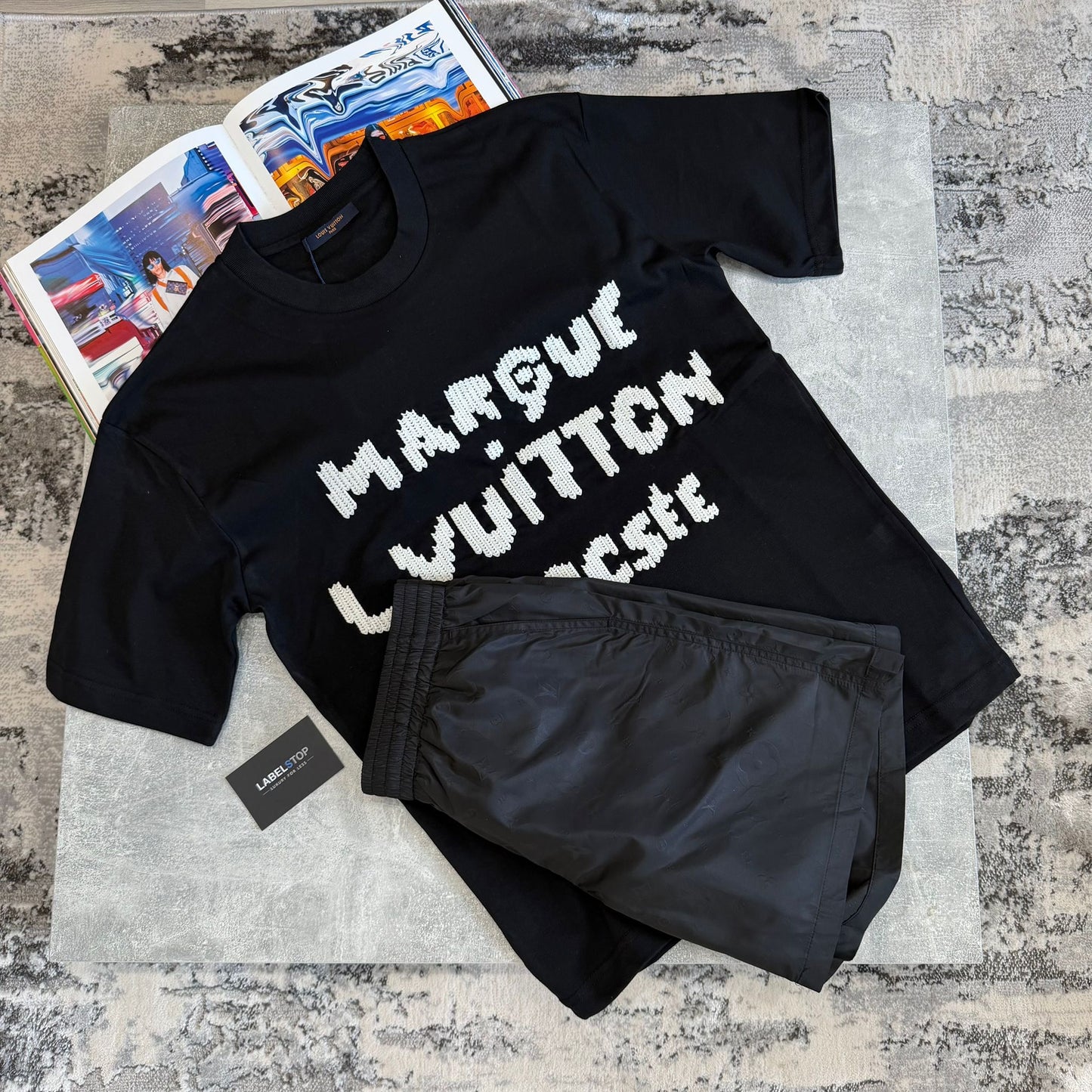 LVE TEE-BLACK