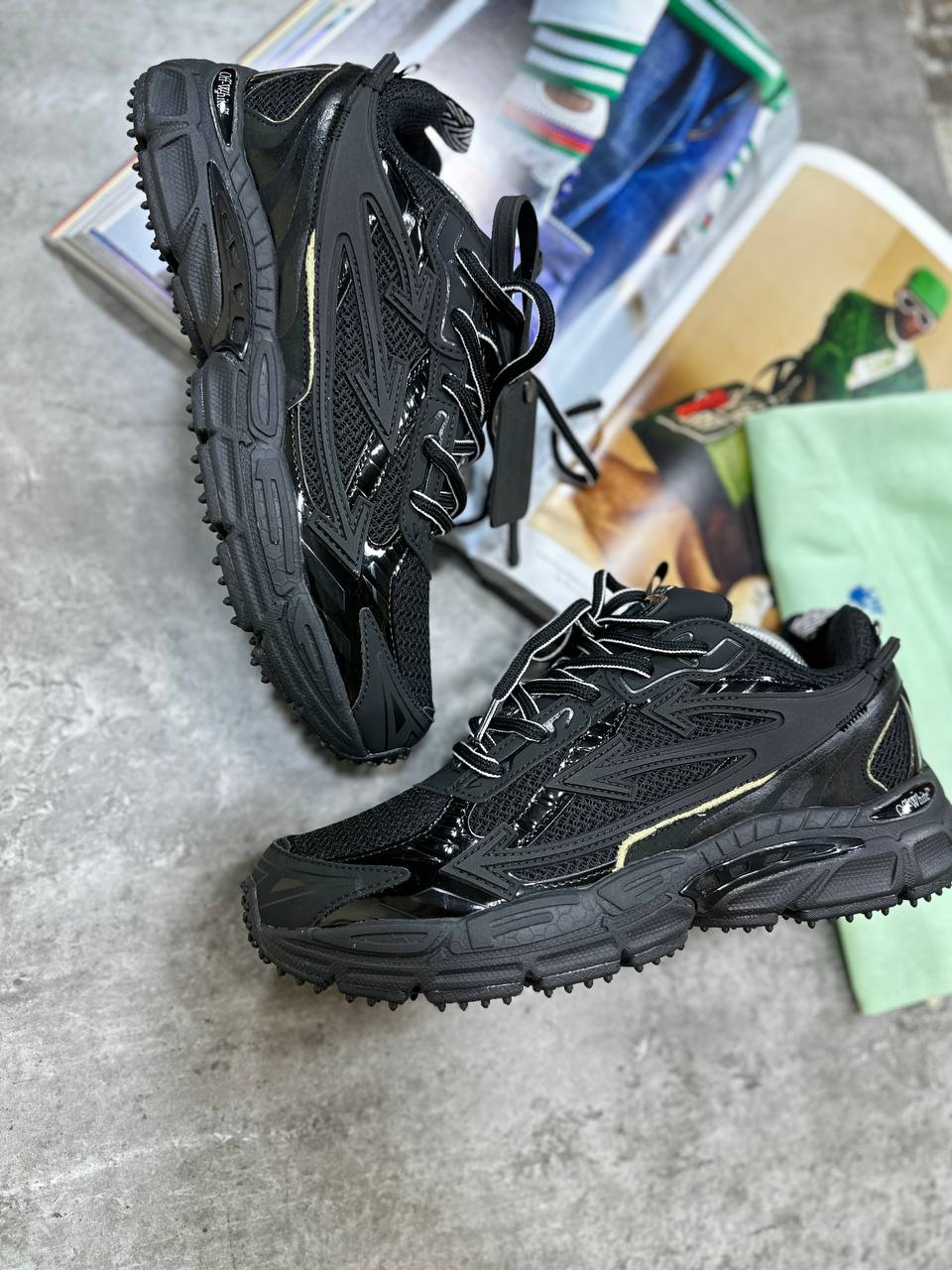 OFF WHTE Trainers