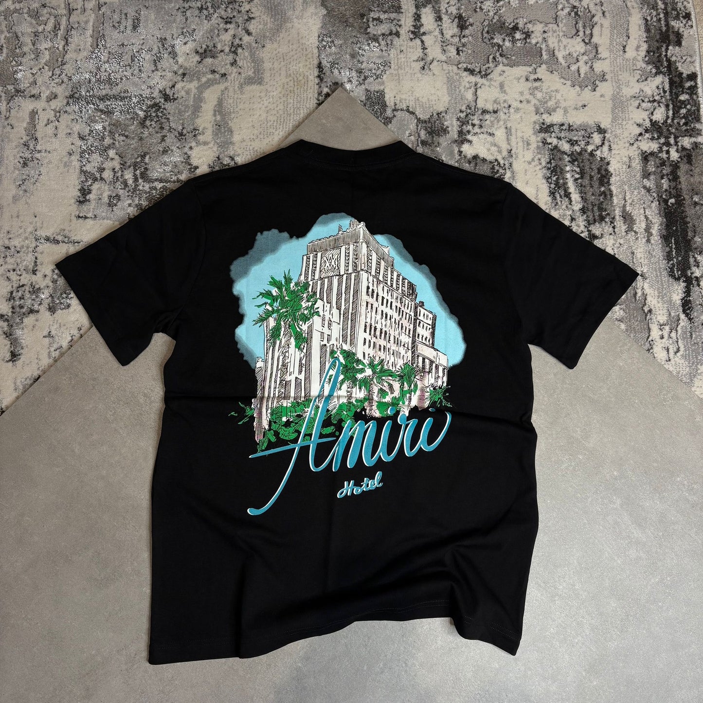 AMRI TEE-BLACK