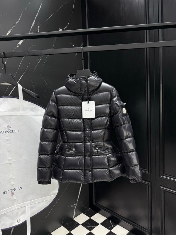 PRE ORDER WOMENS MNCLR COAT