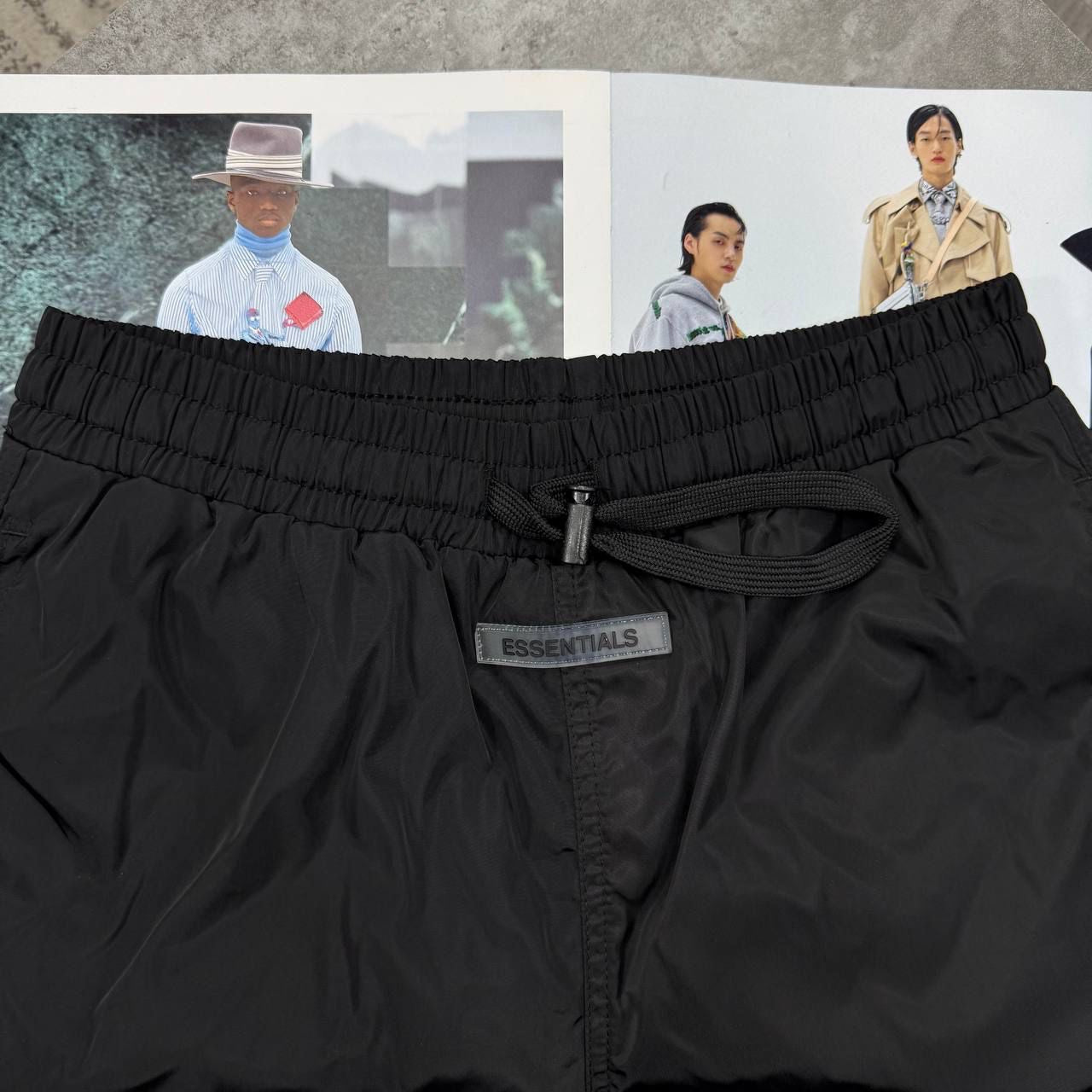 ES SWIM SHORTS-BLACK