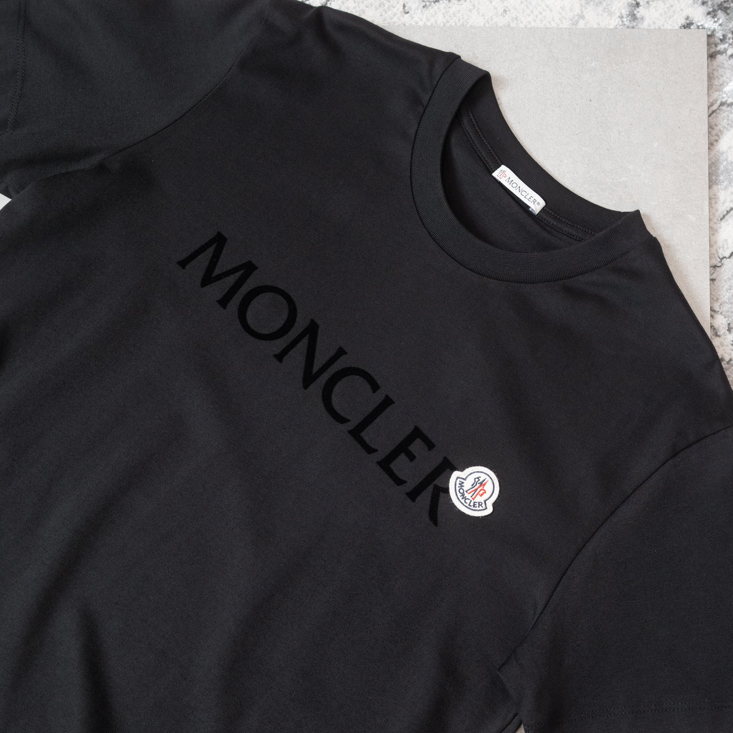 MNCLER TEE-BLACK