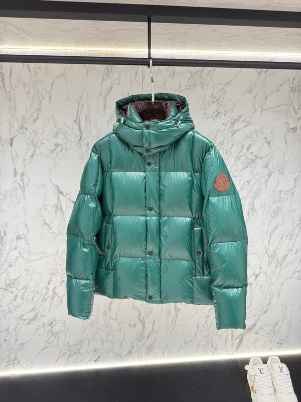 PRE ORDER- MNCLER COAT GREEN