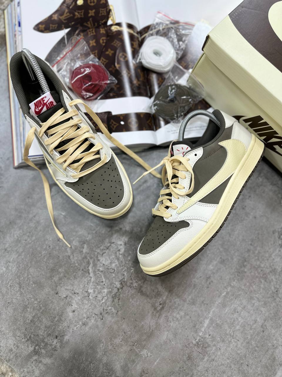 NI X TS JORDAN 1