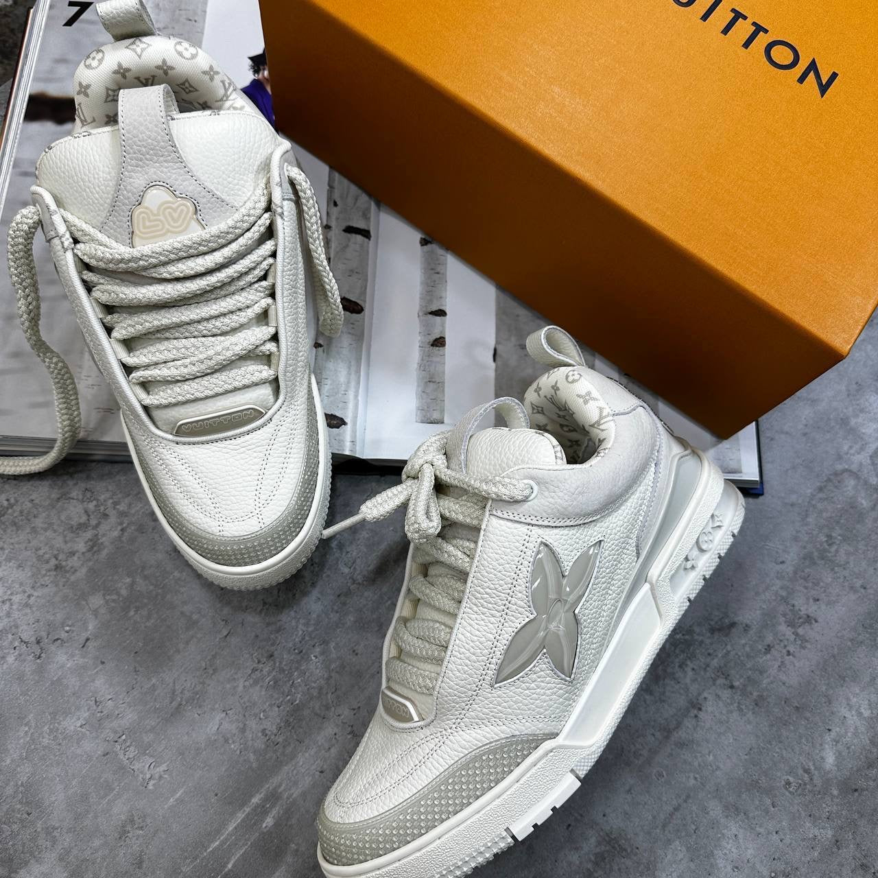 LVE SKATES-WHITE