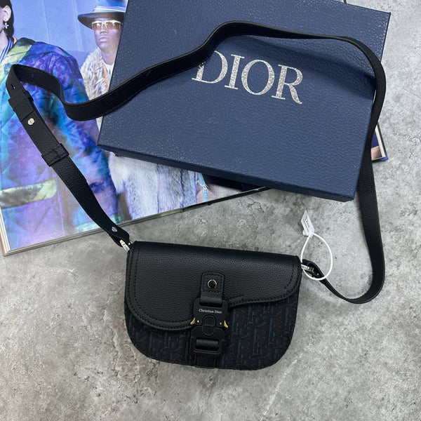 CD SADDLE BAG