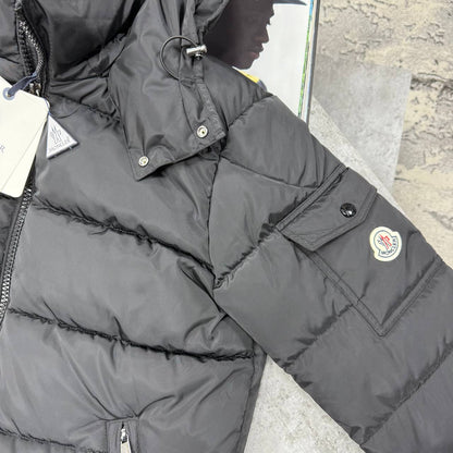 MNCLR MAYA-BLACK
