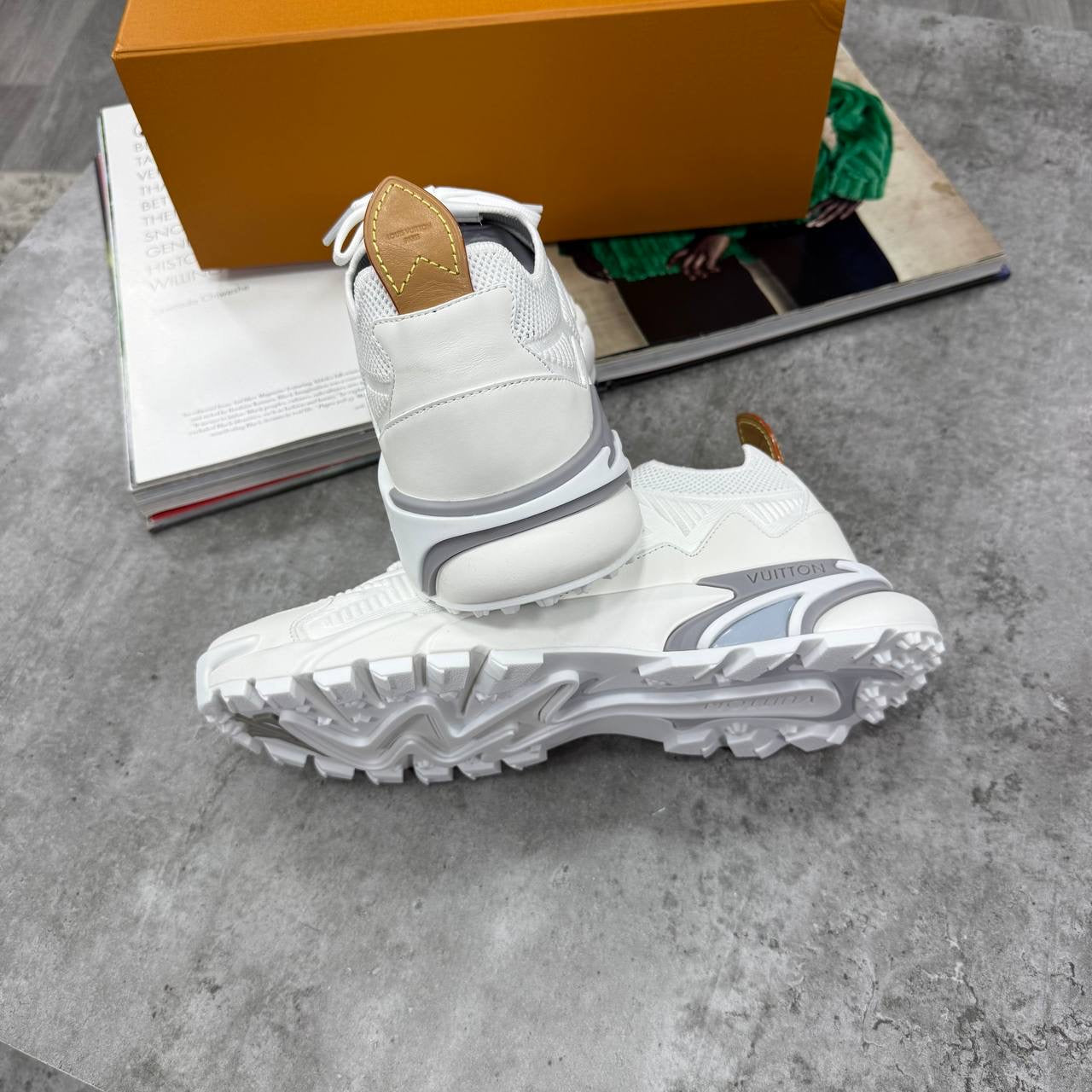 LV TACTIC TRAINERS