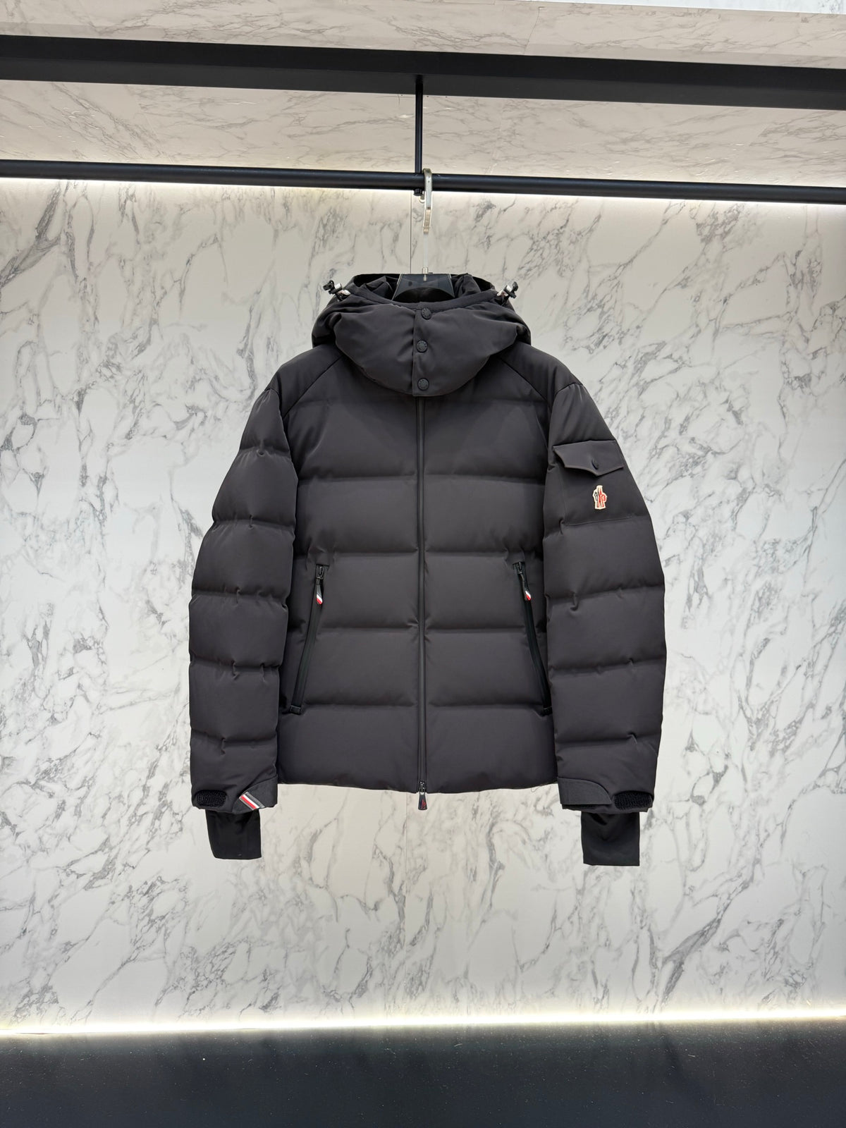 PRE ORDER MNCLR GRENOBLE-GREY