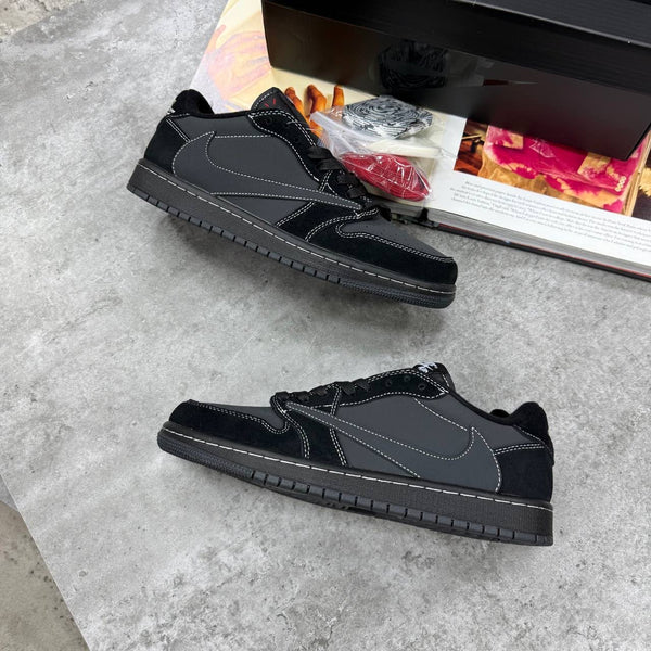 NI X TS JORDAN 1-BLACK