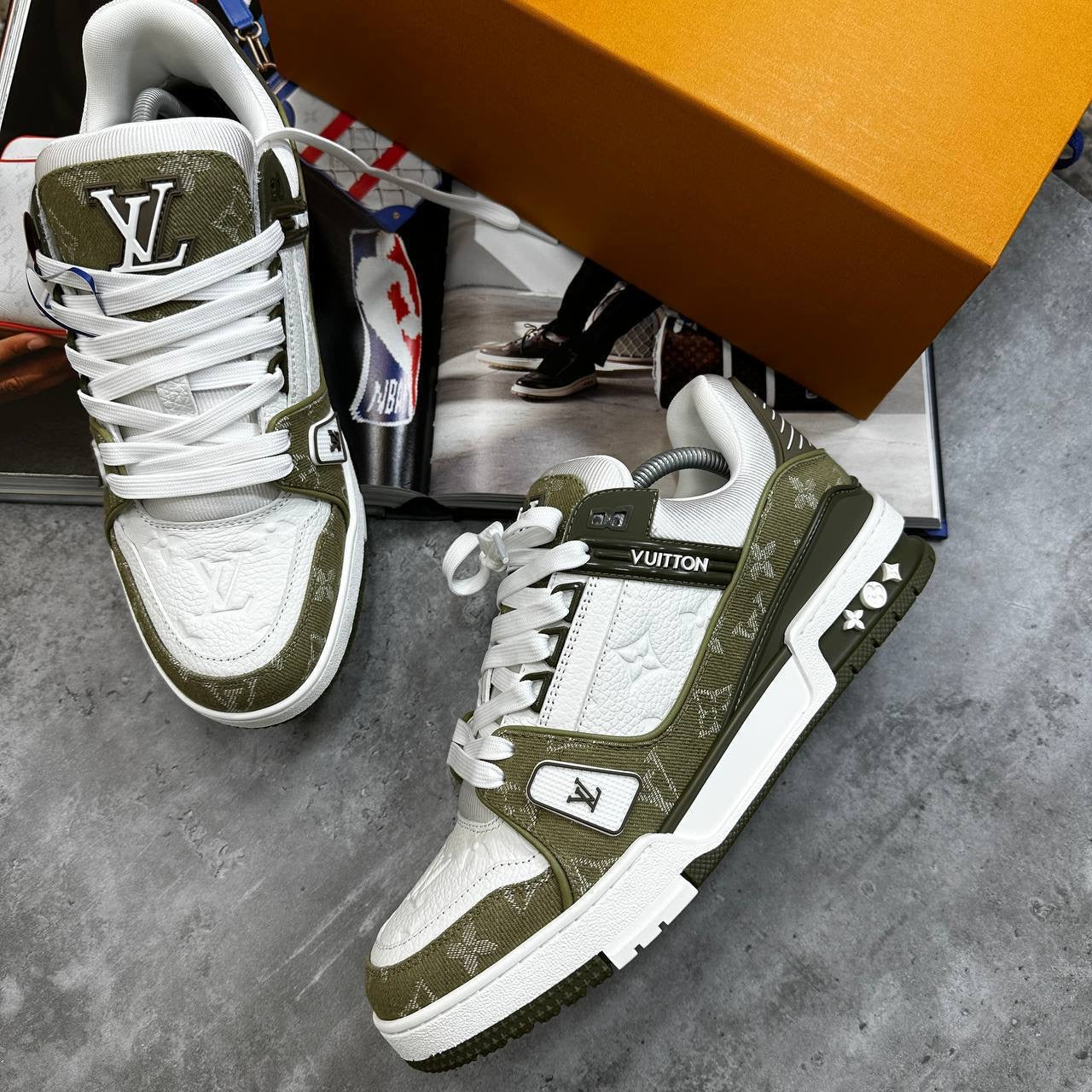LVE TRAINERS-OLIVE