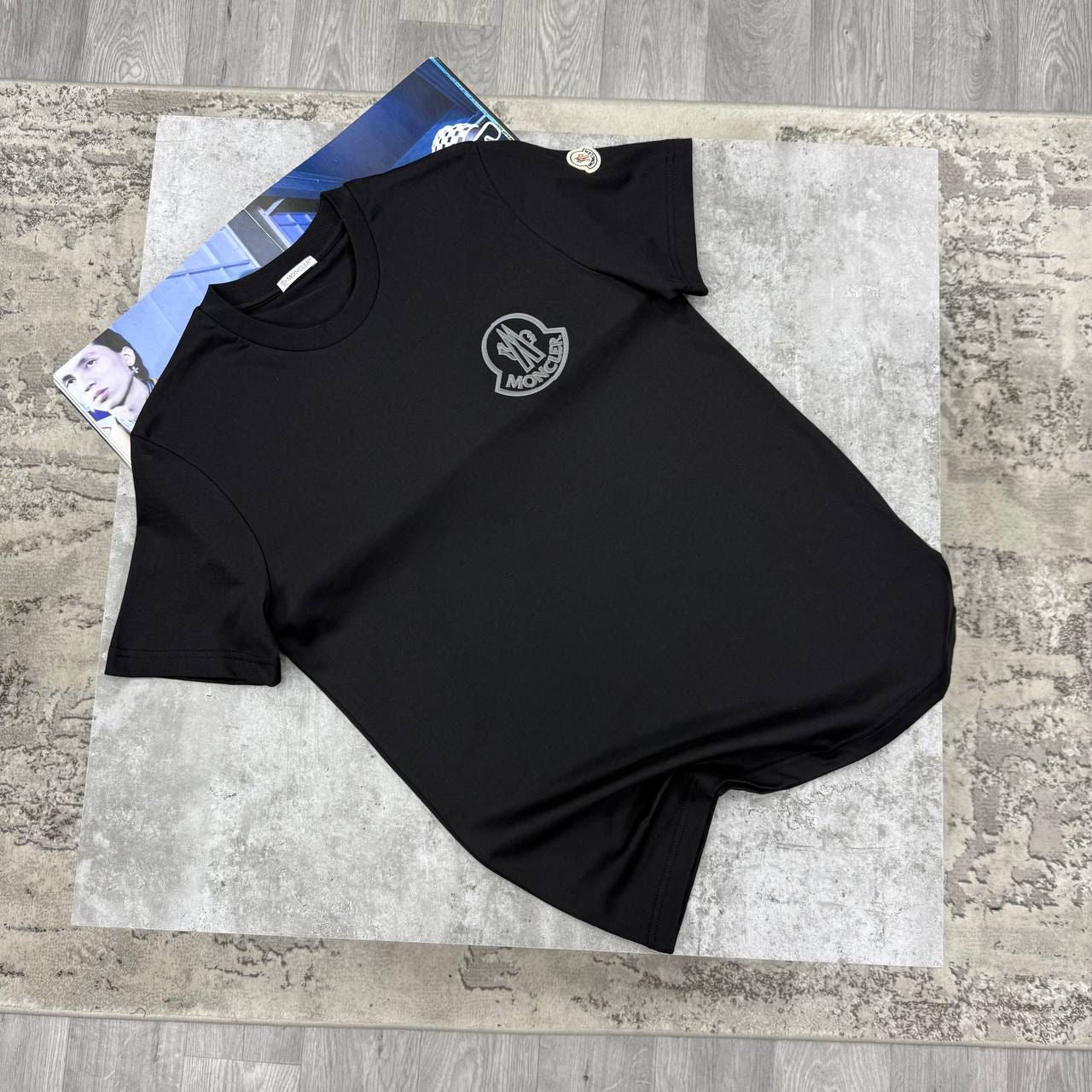 MNCLER TEE-BLACK
