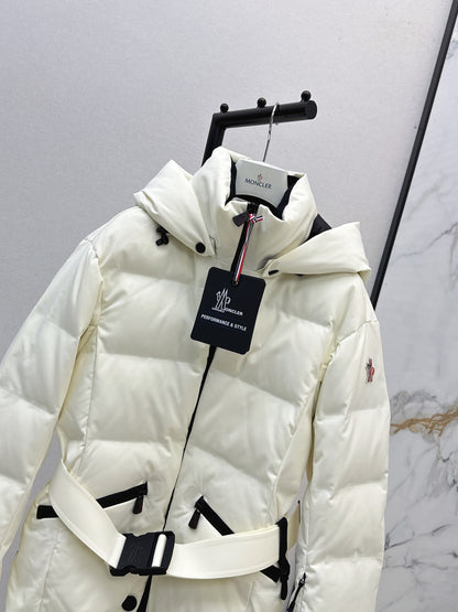 PRE ORDER WOMENS MNCLR COAT