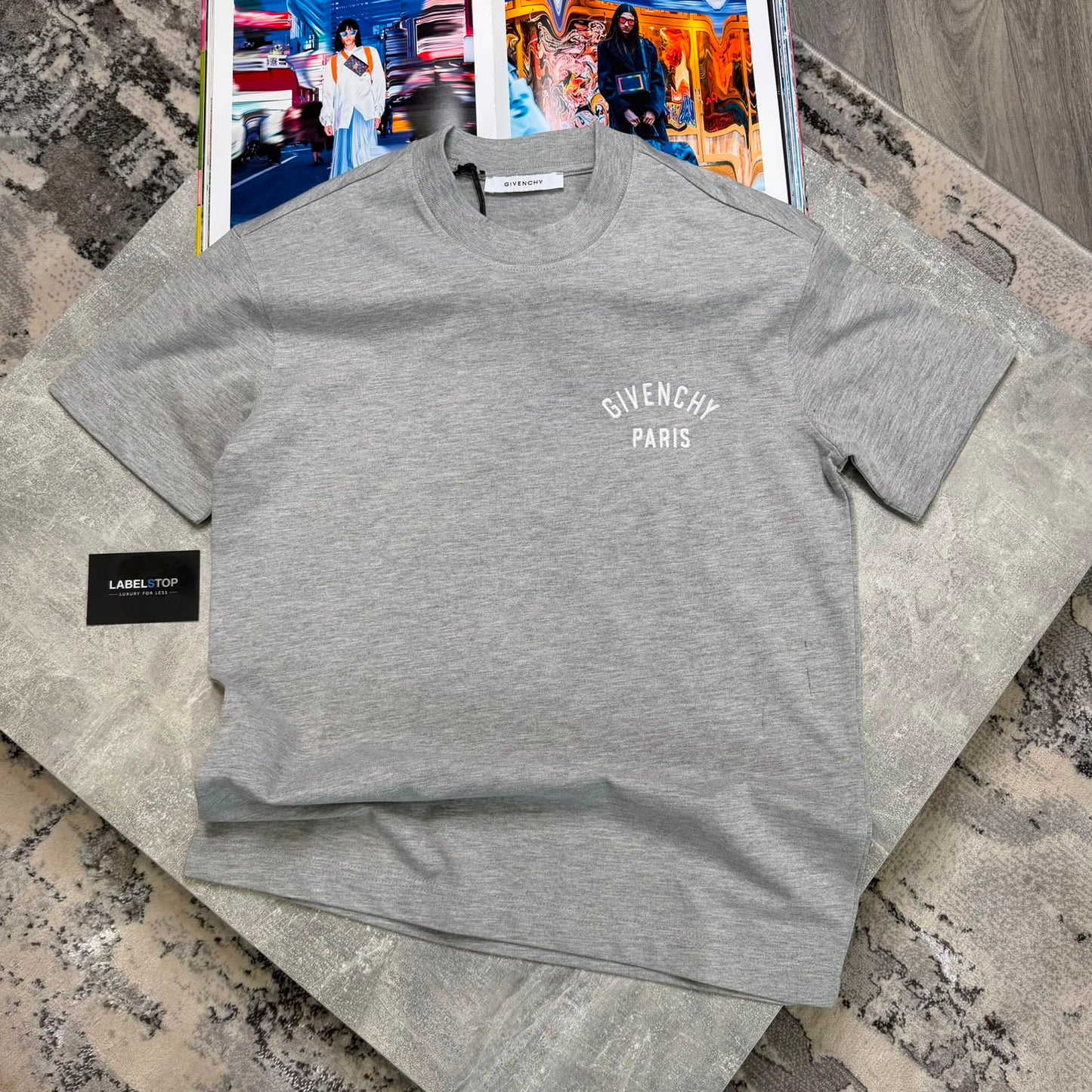 GVNCHY T SHIRT - GREY