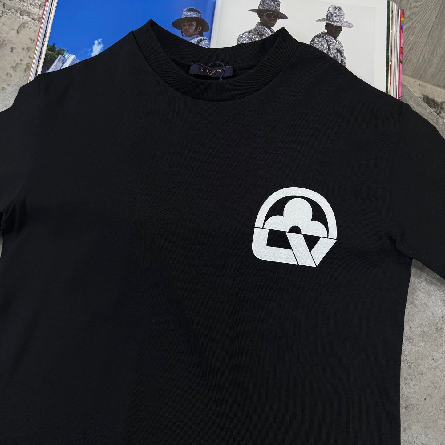 LVE TEE-BLACK