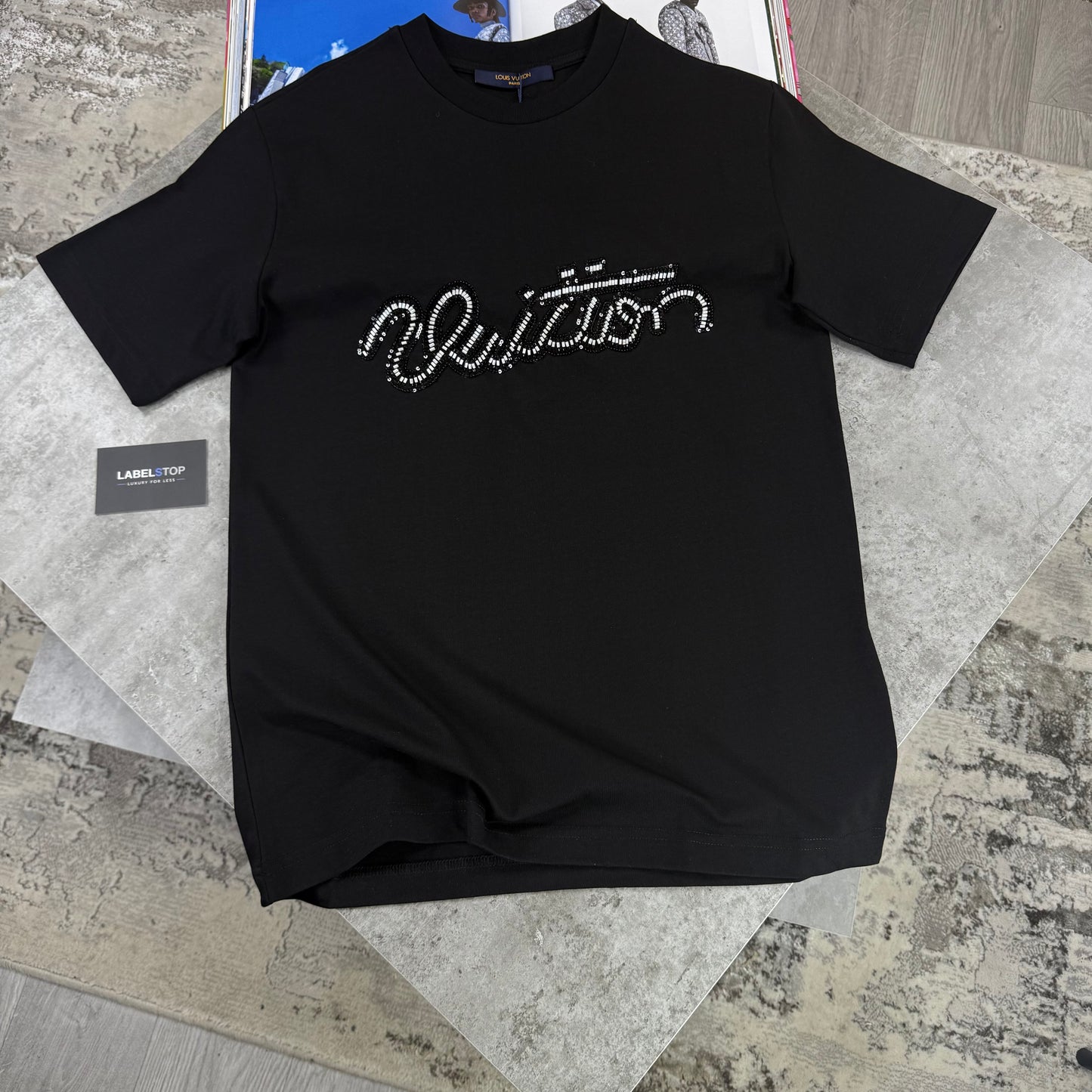 LVE TEE-BLACK