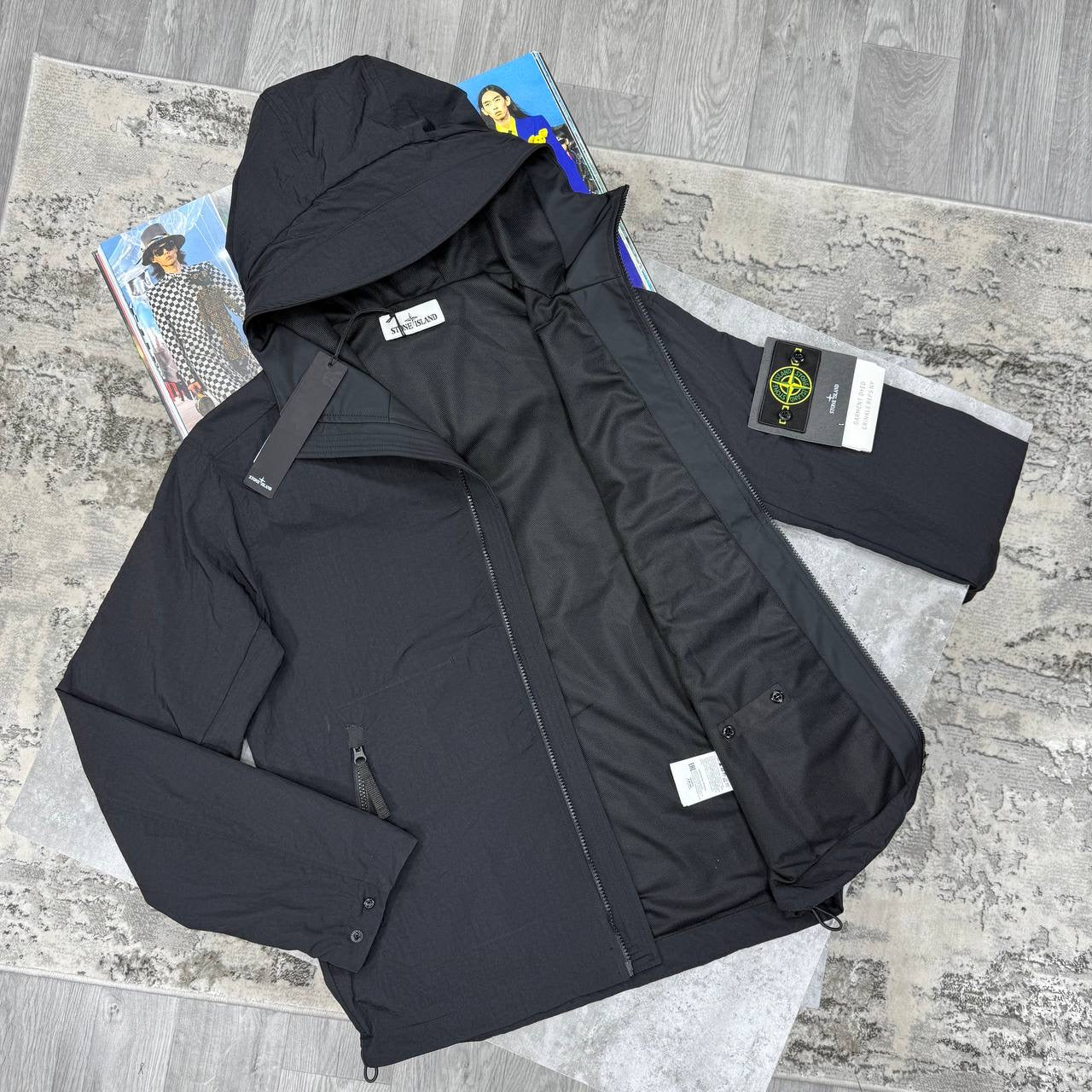 SI WINDBREAKER