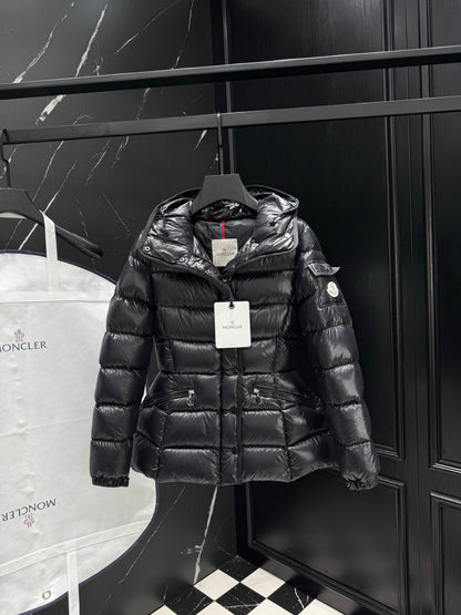 PRE ORDER WOMENS MNCLR COAT