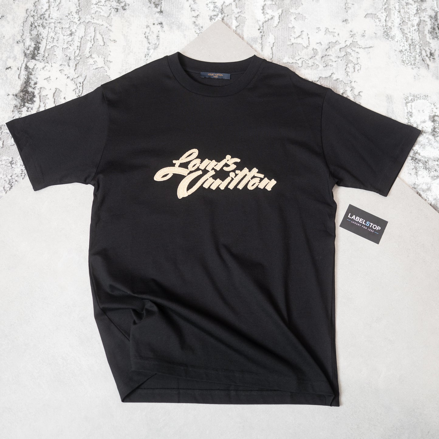 LVE TEE-BLACK