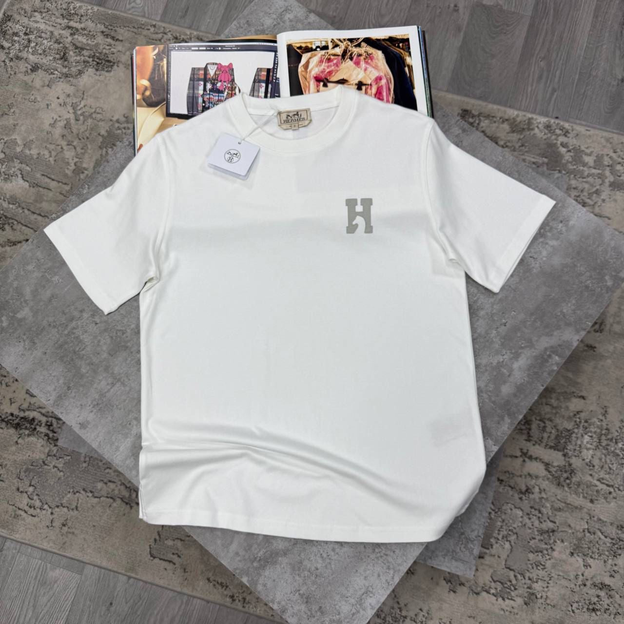 HMES TEE