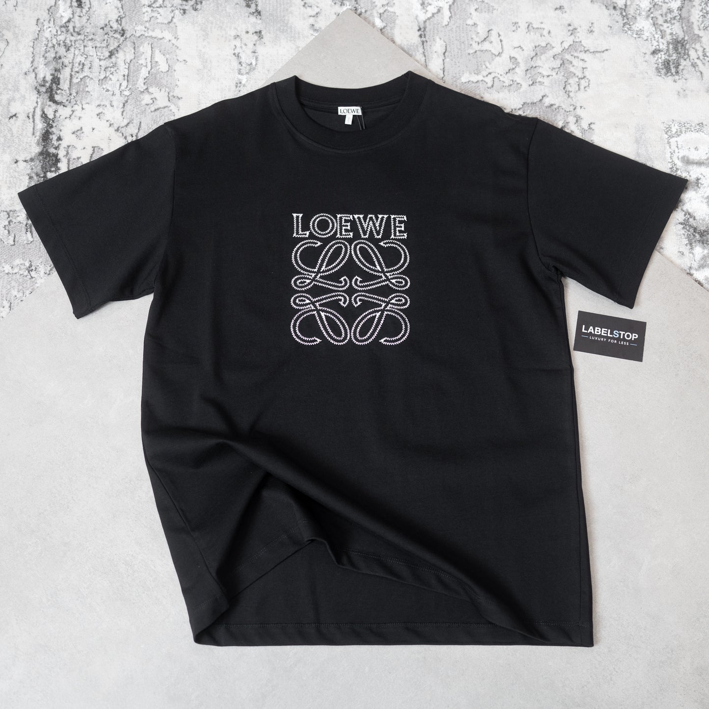 LOWE TEE-BLACK