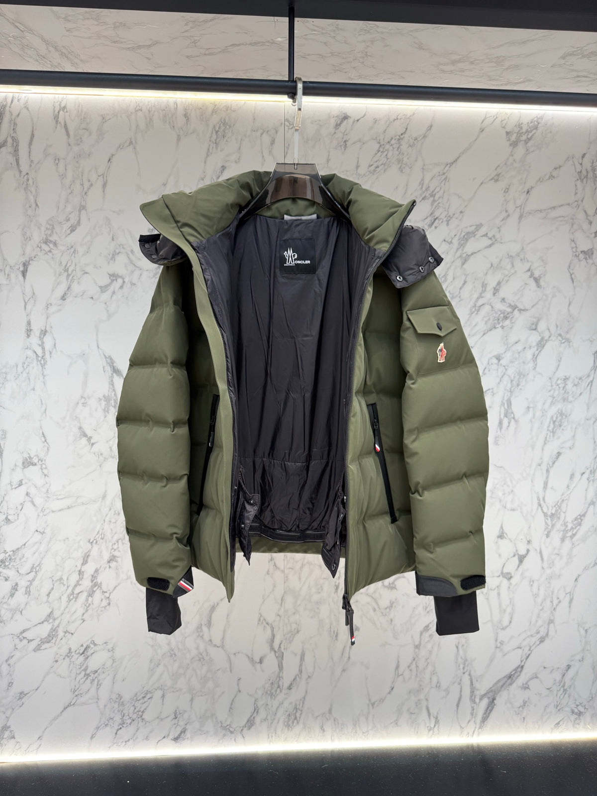 PRE ORDER MNCLR GRENOBLE-KHAKI