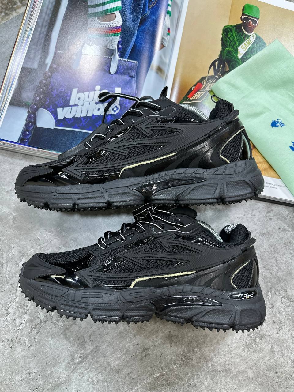 OFF WHTE Trainers