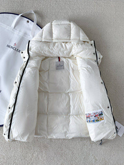 PRE ORDER WOMENS MNCLR COAT