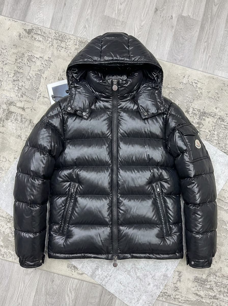 MNCLR MAYA BLACK