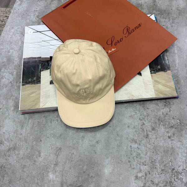 LORO CAP