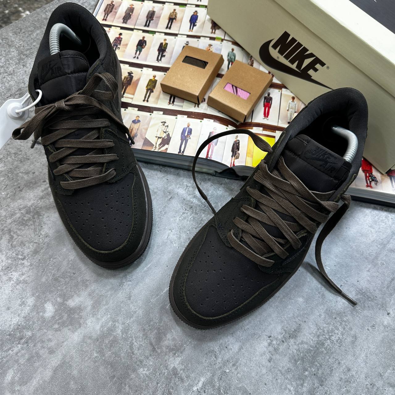 NI X TS JORDAN 1