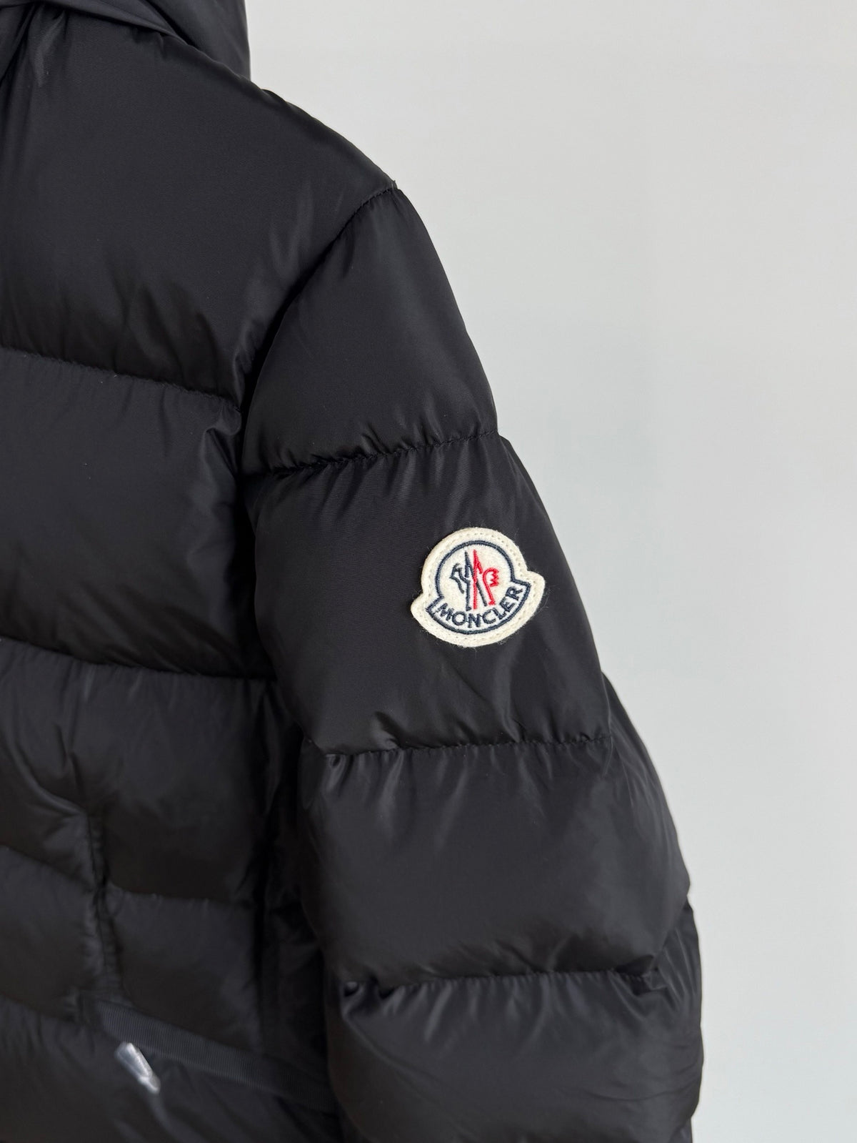 PRE ORDER WOMENS MNCLR COAT