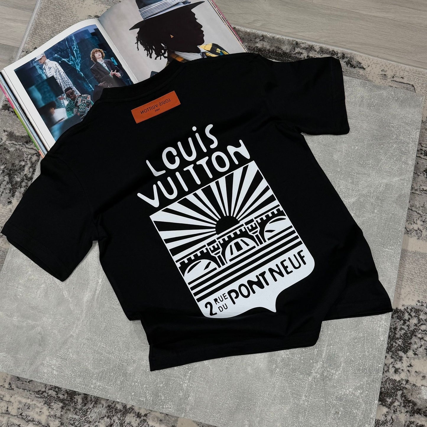 LVE TEE-BLACK