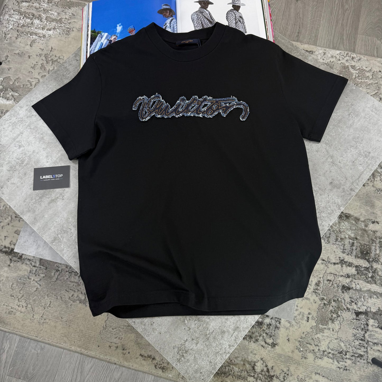 LVE TEE-BLACK