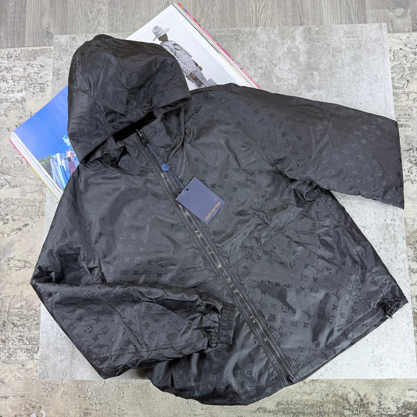 LVE WINDBREAKER-BLACK