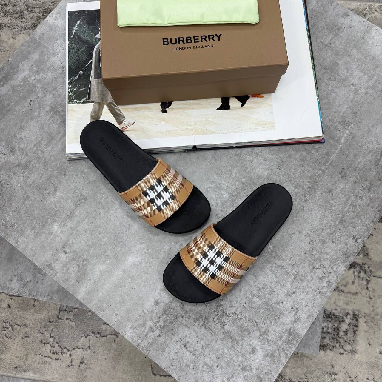 BURB SLIDES-BIEGE