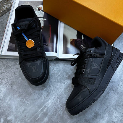 LVE TRAINERS-BLACK