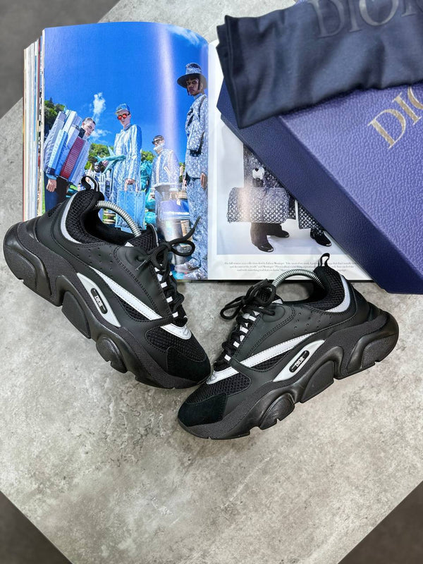 B22 TRAINERS